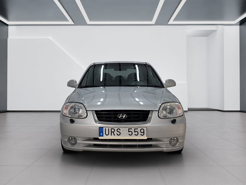 Bild 2 av Hyundai Accent 3-dörrar 1.6 Låg mil