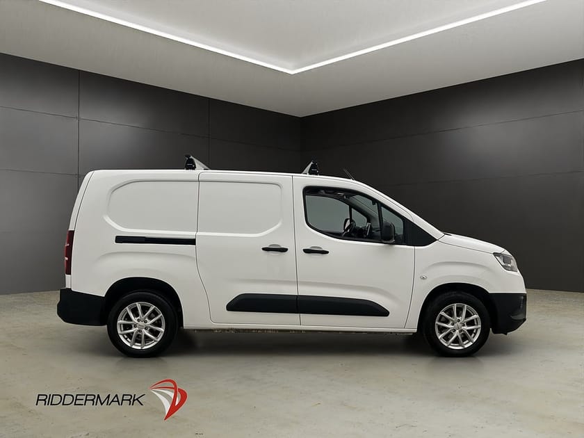 Bild 2 av Toyota ProAce City proace-city L2 Dragkrok CARPLAY Kamera Takräcke Moms
