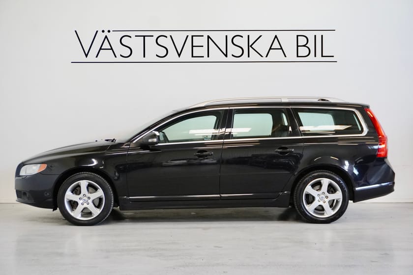 Bild 2 av Volvo V70 2.5FT 231hk Summum Drag 1 Ägare/V-hjul/3,45% Ränta