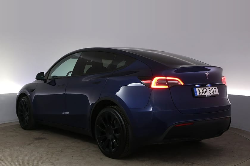 Bild 4 av Tesla Model Y Long Range AWD EAP Uppg.AP Pano 20"