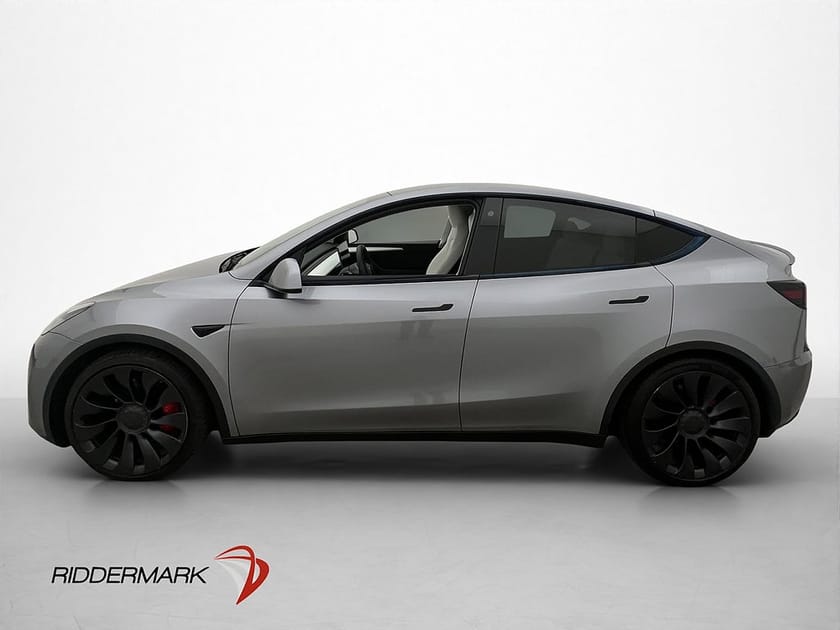 Bild 5 av Tesla Model Y Performance AWD AP Ljus-Interiör Drag MOMS