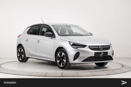 Opel Corsa-e Cruise Kamera LED Rattvarme