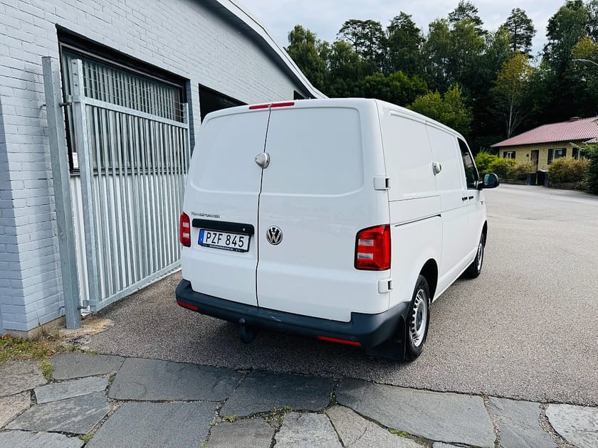 Bild 3 av Volkswagen Transporter 2.0 TDI 102HK BMT PROLINE SKÅP / DRAG / VÄRMARE