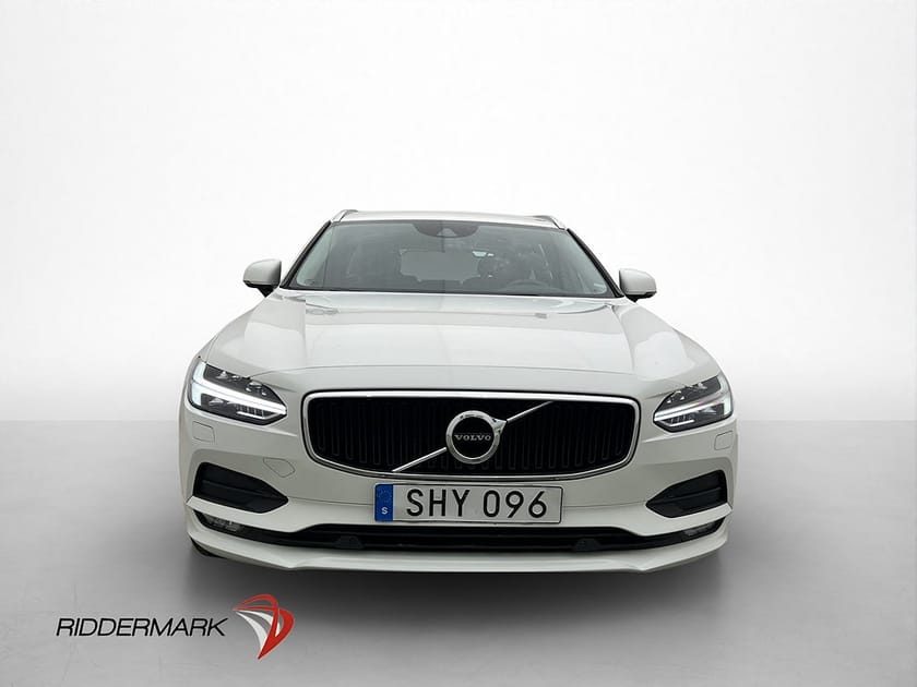 Bild 2 av Volvo V90 D3 150hk AWD Momentum Värmare Adaptiv-Fart Drag
