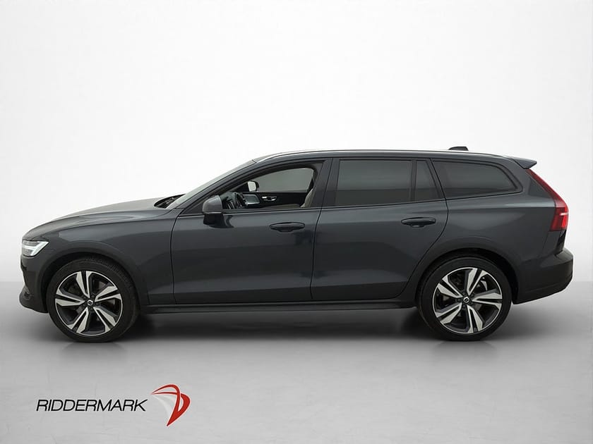 Bild 4 av Volvo V60 Cross Country D4 190hk AWD Pano B&W Skinn 360° HUD