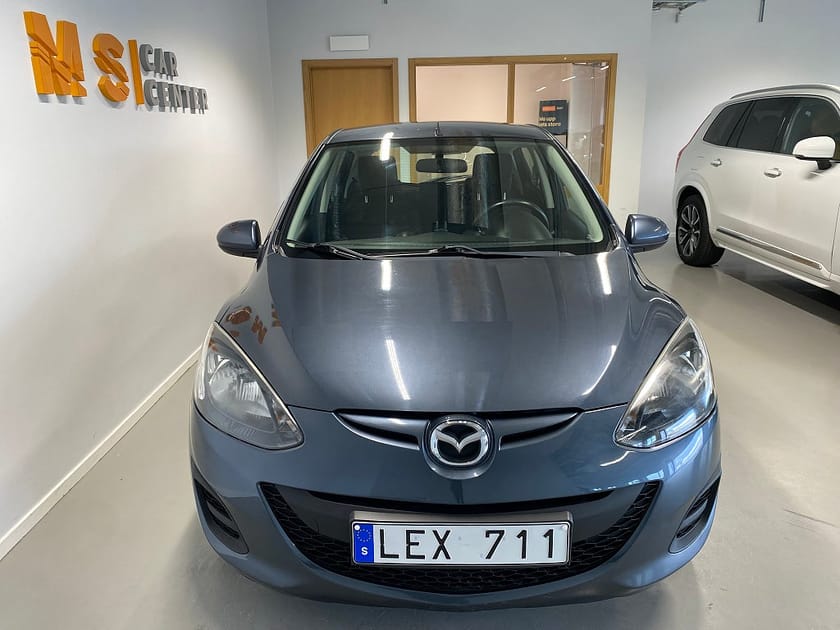 Bild 2 av Mazda 2 5-dörrar 1.5 MZR Lågmil Nybes Automat