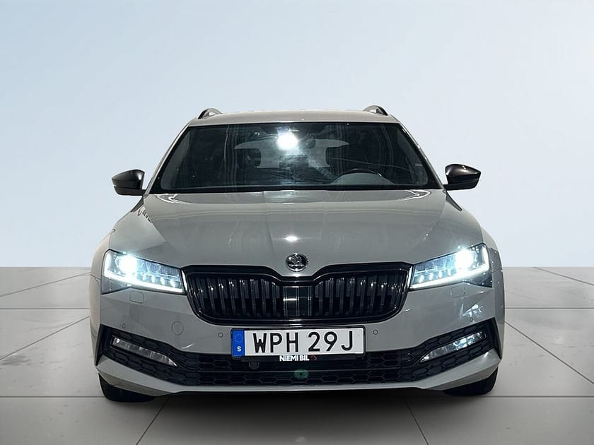 Bild 2 av Škoda Superb Kombi Skoda 2.0 TDI 4x4 Sportline Drag Dvärm 360° Kamera SoV