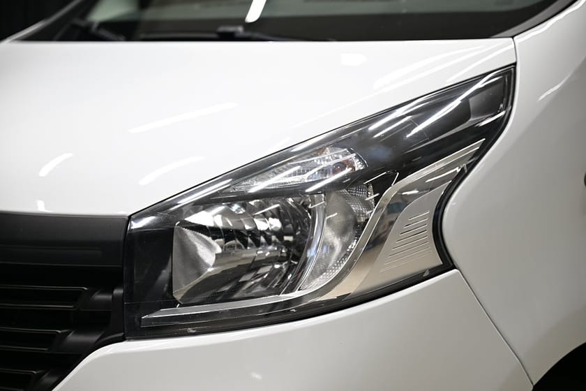 Bild 2 av Renault Trafic Skåpbil dCi 125HK Inredning|GPS|M-Värmare|Dragkrok|Kamkedja