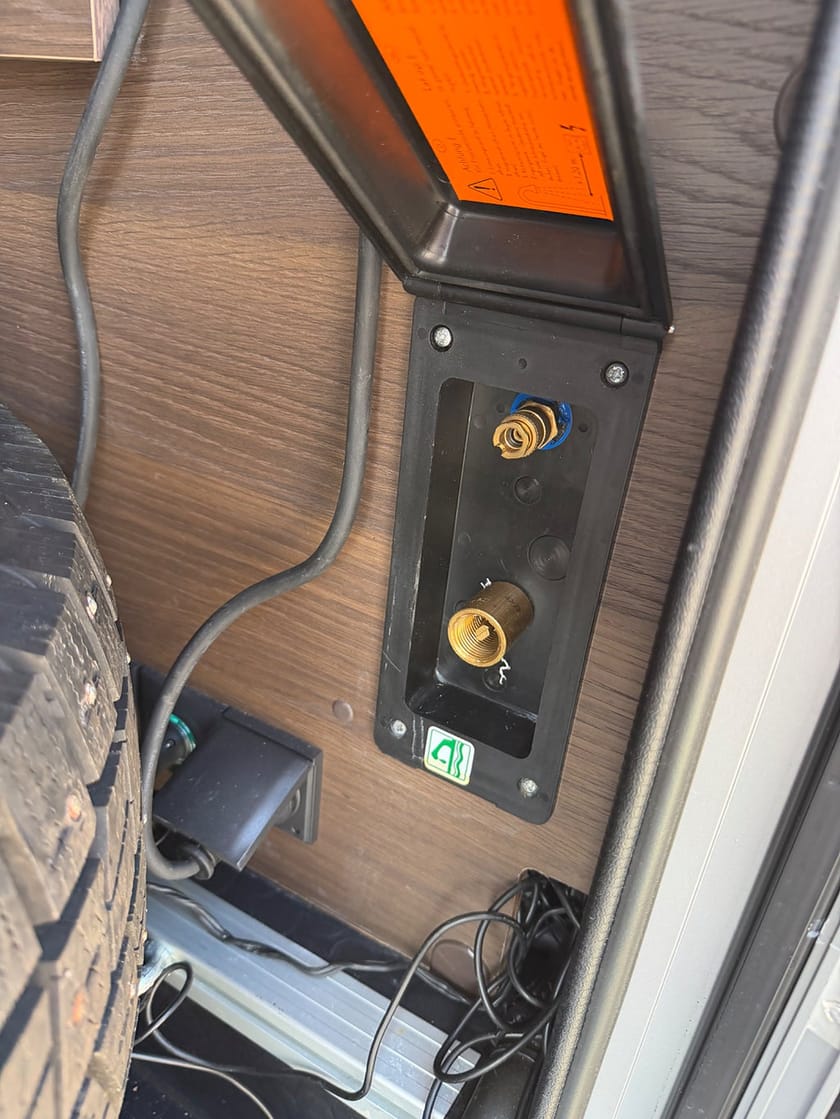 Bild 4 av Adria Mobil Matrix 670 Supreme SC * Bra utrustad *