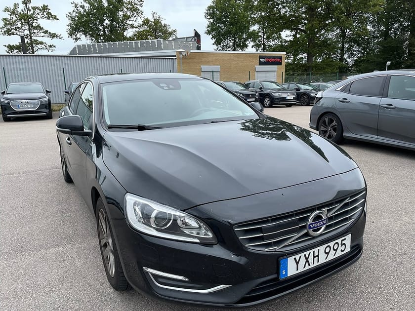 Bild 2 av Volvo S60 D4 190HK Classic Momentum