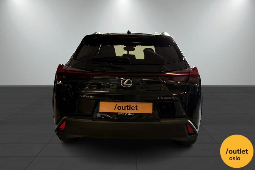 Bilde 4 av Lexus UX 250h CVT | Rattvarme | Adaptive Cruise Control |