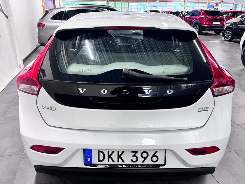 Bild 4 av Volvo V40 D2 Geartronic Momentum 120Hk P-Värmare Kamrem Bytt