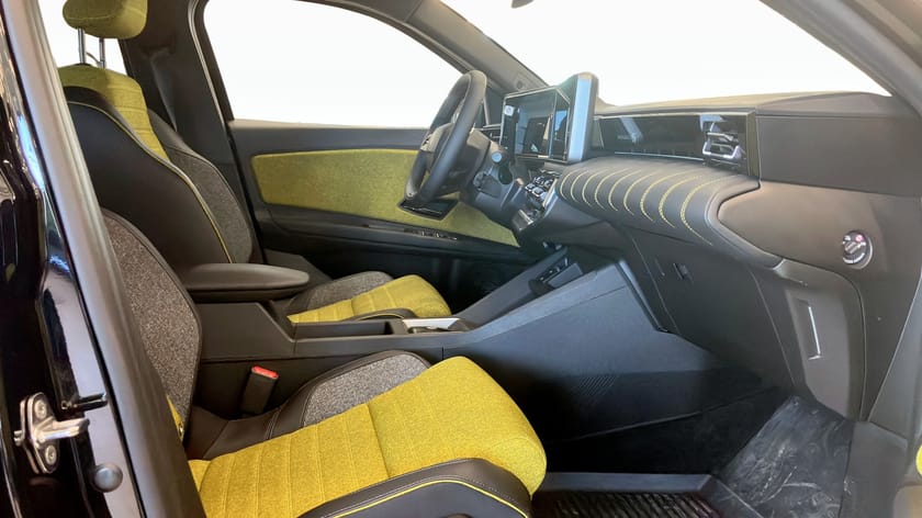 Bild 3 av Renault 5 E-Tech ICONIC 52 kWh, |Backkamera|Navi|Carplay|