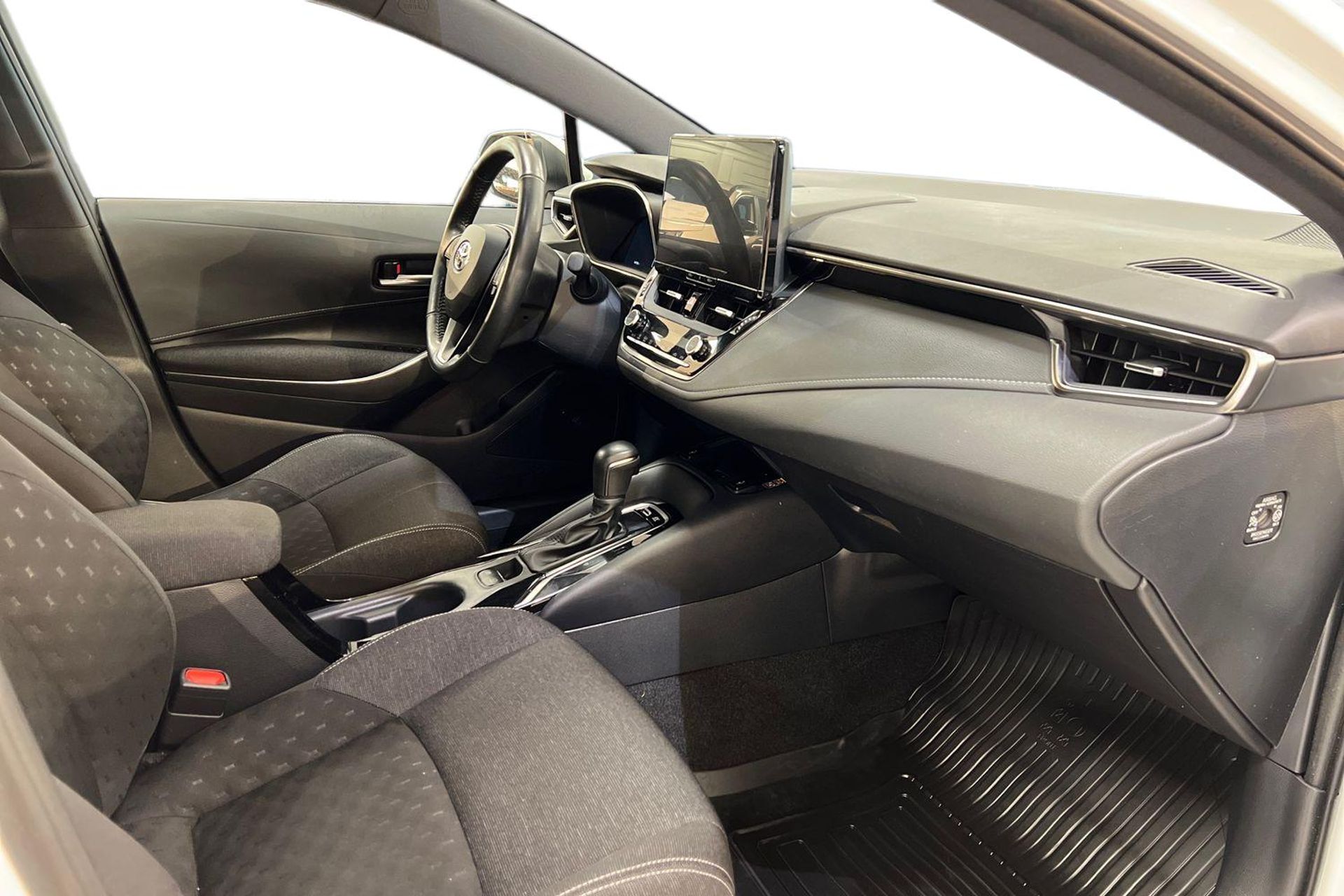 Toyota Corolla 2023, bild 6/10