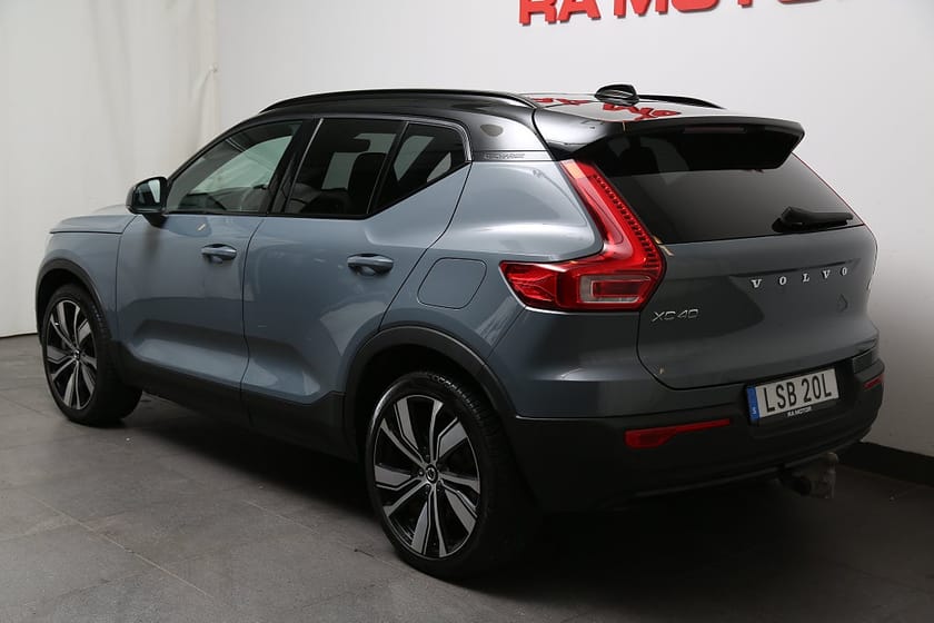 Bild 3 av Volvo XC40 P8 AWD Recharge Twin Pro 360° H/K Pano Skinn 20” Drag