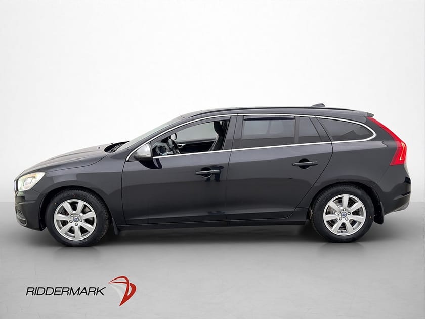 Bild 4 av Volvo V60 D4 163hk AWD R-Design Taklucka Värmare Skinn Drag