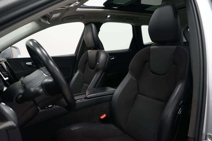 Bild 5 av Volvo XC60 Recharge T6 Inscription Expression | BLIS | Drag |