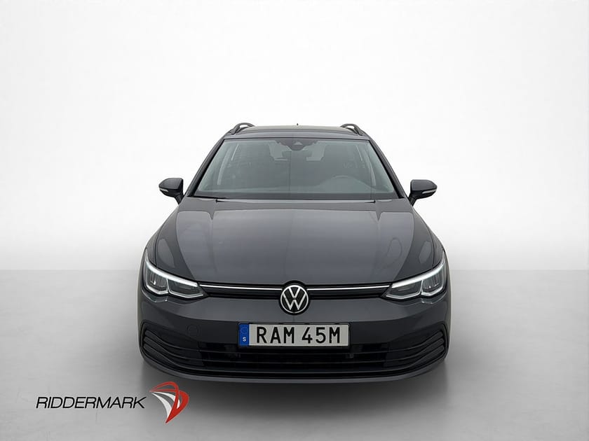 Bild 2 av Volkswagen Golf Sportscombi 1.5 eTSI Cockpit Kamera Rattvärme MOMS