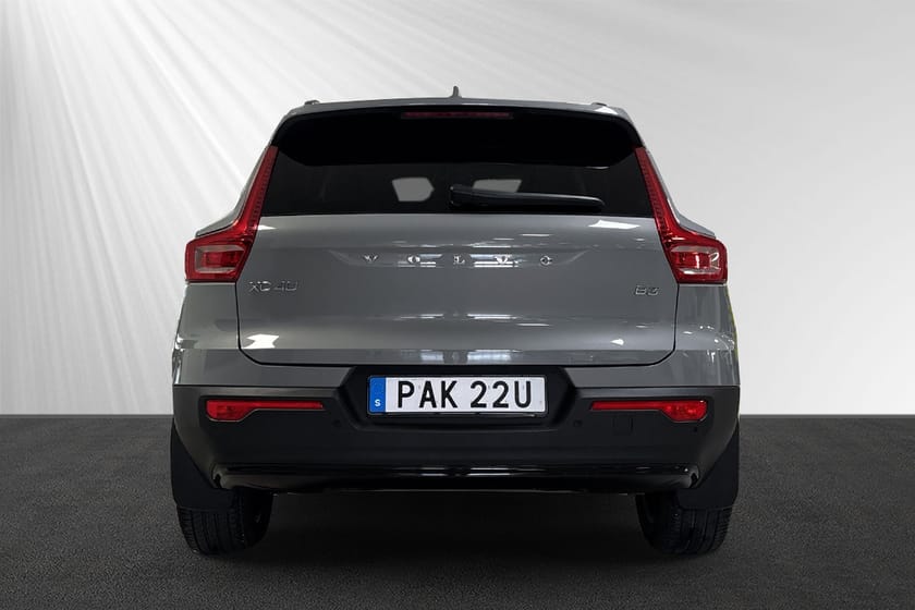 Bild 2 av Volvo XC40 B3 FWD Bensin Plus Dark