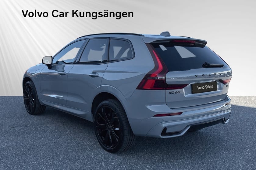 Bild 5 av Volvo XC60 T6 Plus Black Nordic Edition Luftfjädring Pano HUD Drag Selekt