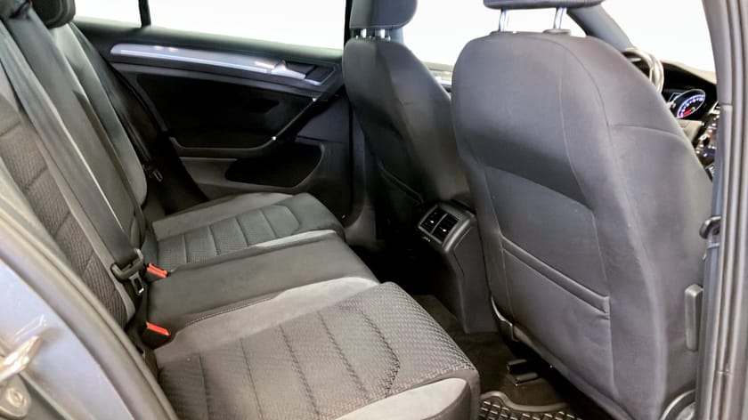 Bild 5 av Volkswagen Golf R-Line   / Automat / Carplay