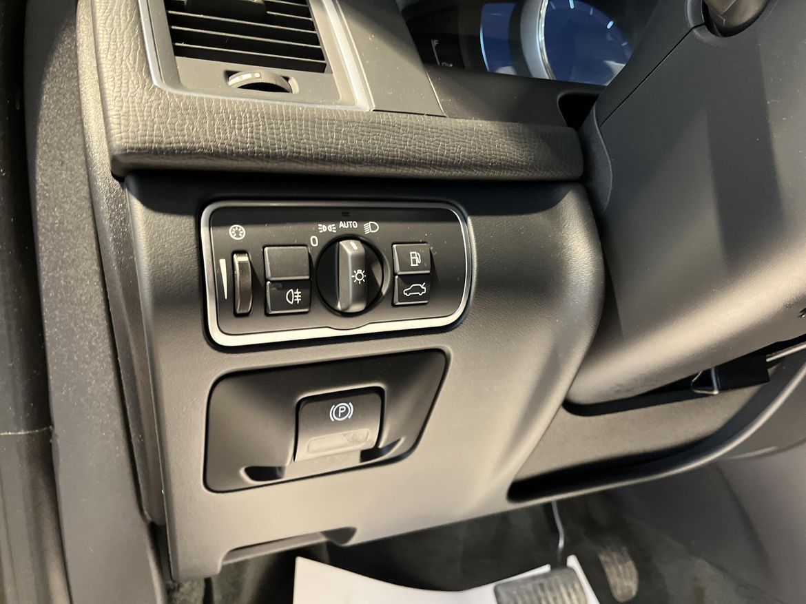 Volvo XC60 2017 - miniatyr 13