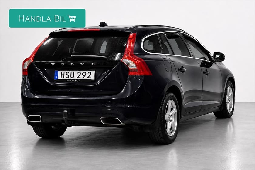 Bild 5 av Volvo V60 D4 AWD Summum Taklucka VOC D-värm Skinn Rattv Drag