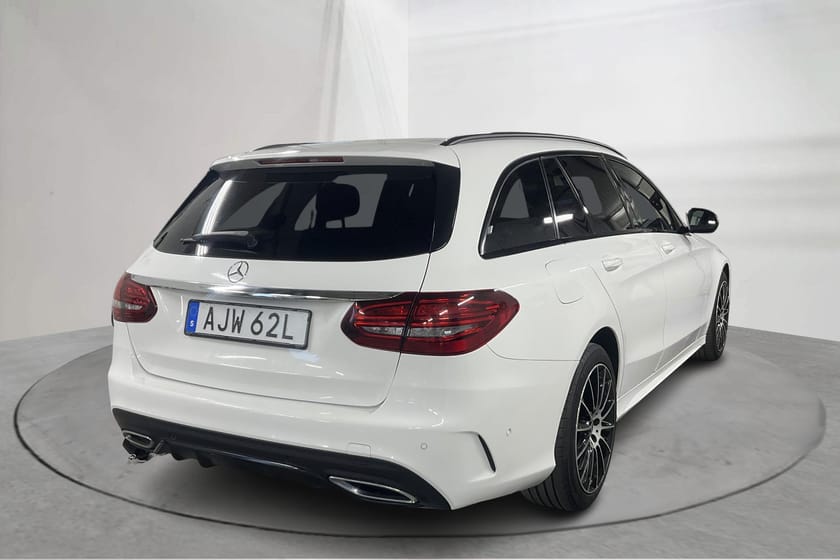 Bild 3 av Mercedes-Benz C 200 T d Kombi S205 (160hk) AMG Night Panorama