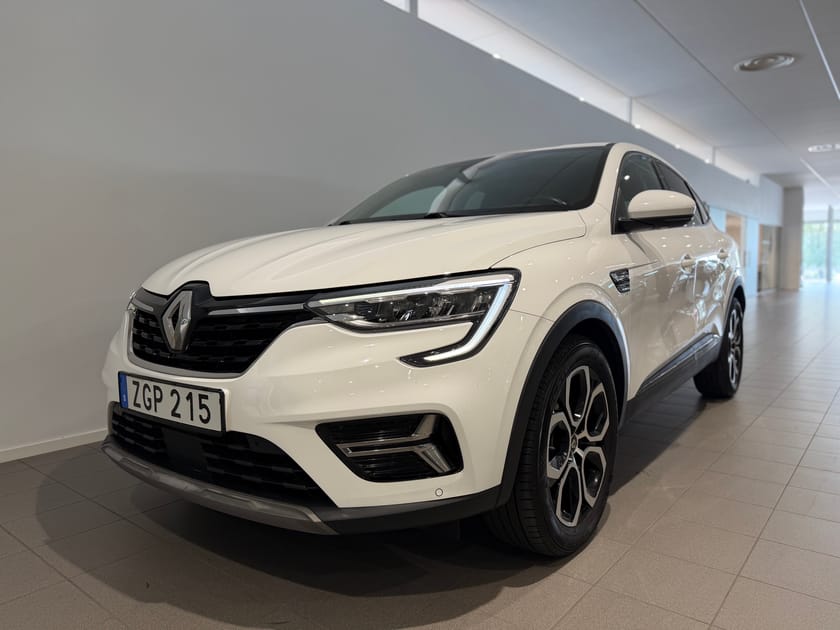 Bild 1 av Renault Arkana E-TECH 145 HEV Intens DCT / Farthållare / Parkerings sensorer fram och bak / Adaptiv farthållare / Navigering /
