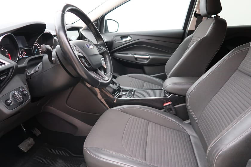 Bild 4 av Ford Kuga 2.0 TDCi 150 Titanium 5-d A AWD