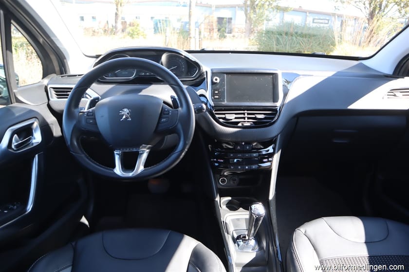 Bild 5 av Peugeot 2008 1.2 e-VTI 82hk Aut Svensksåld