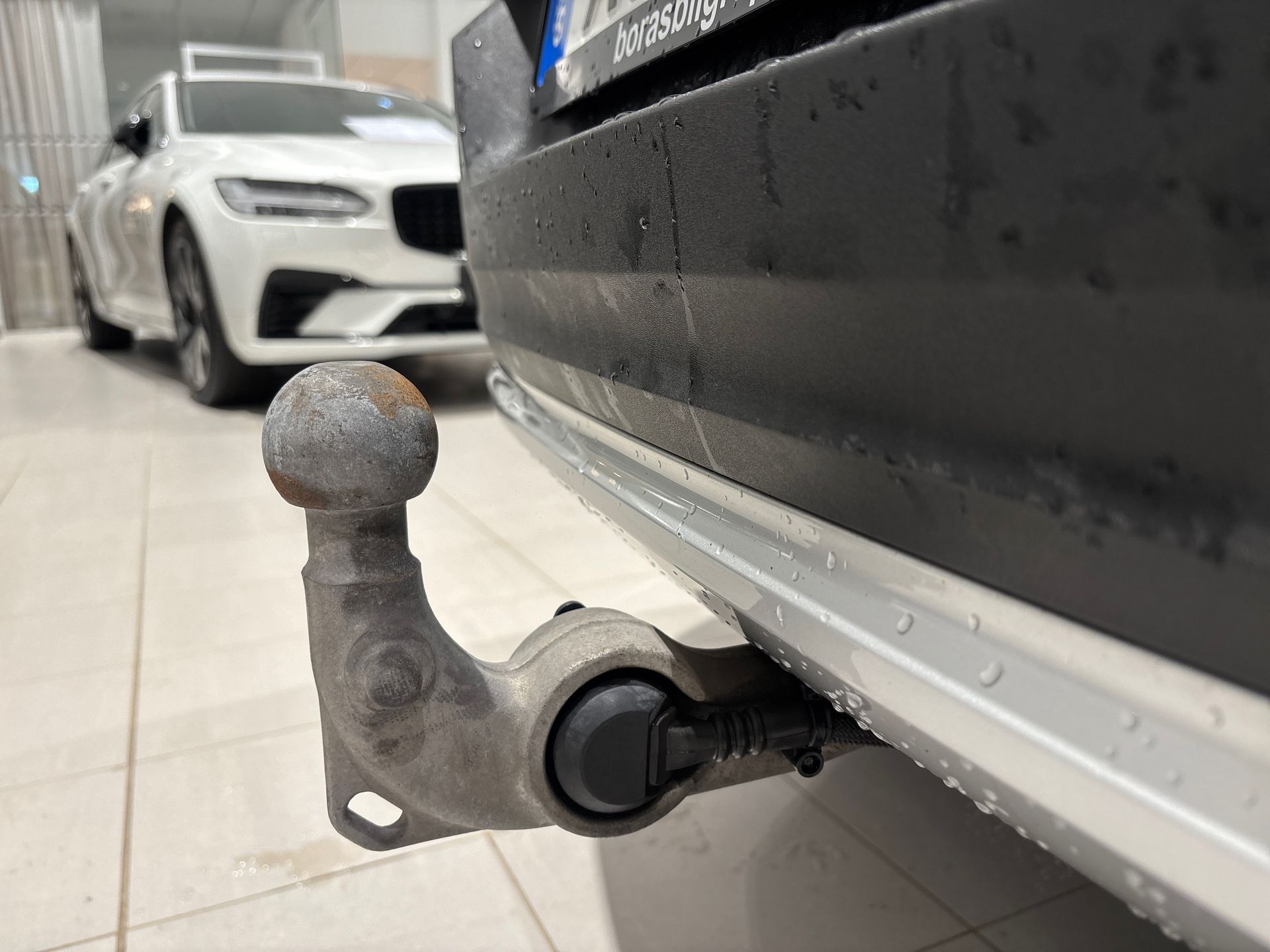 Volvo XC40 B3 FWD Bensin Core 2024, bild 2/3