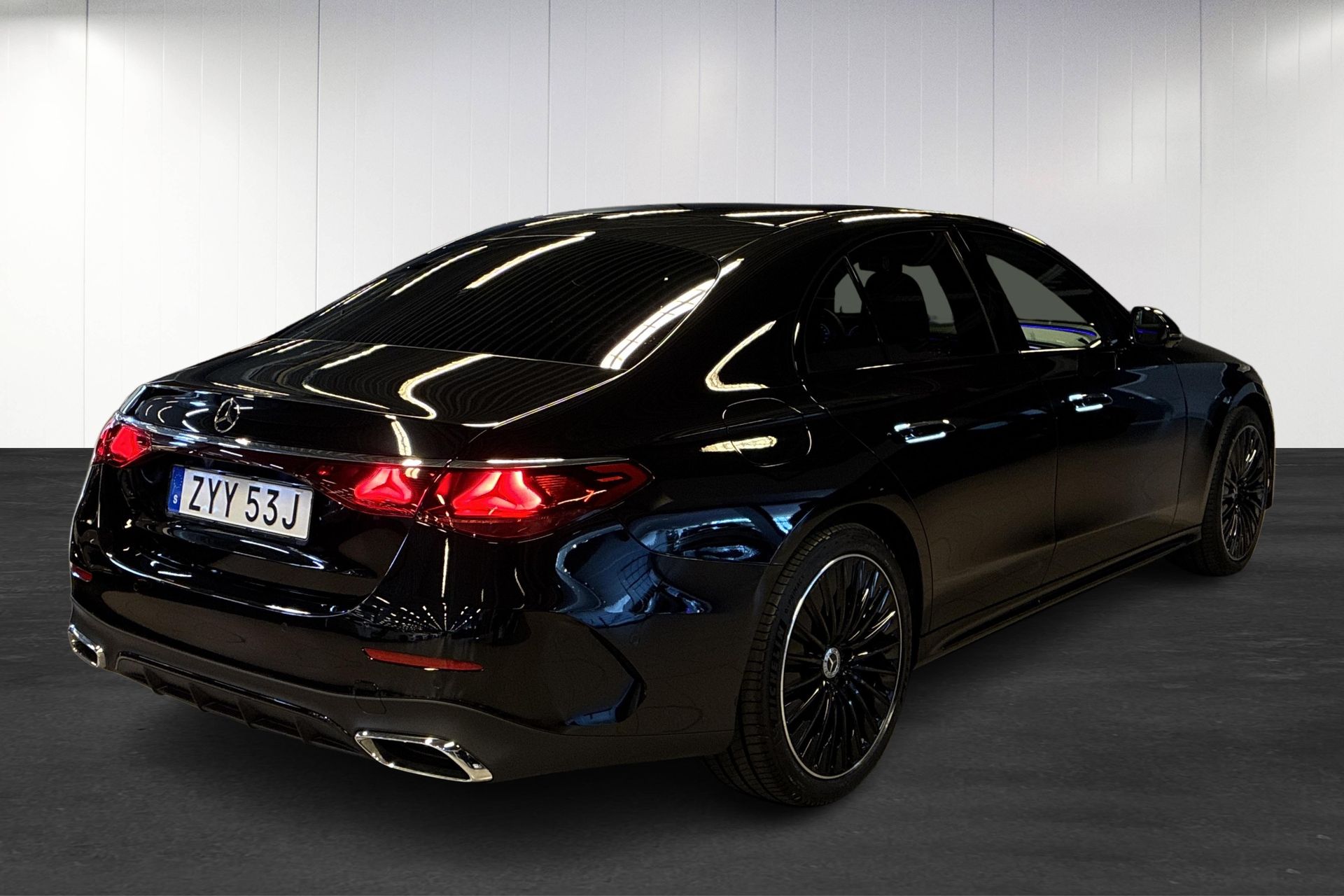 Mercedes-Benz E 300 DE 4M 9G-Tronic 2026, photo 3/24