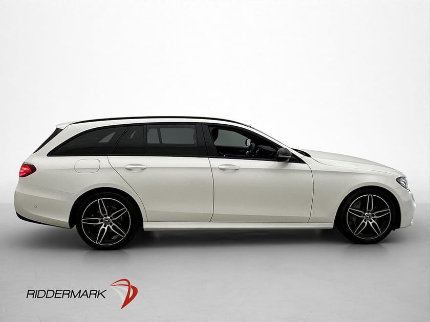 Bild 4 av Mercedes-Benz E 200 T d AMG Pano Widescreen Drag Värmare