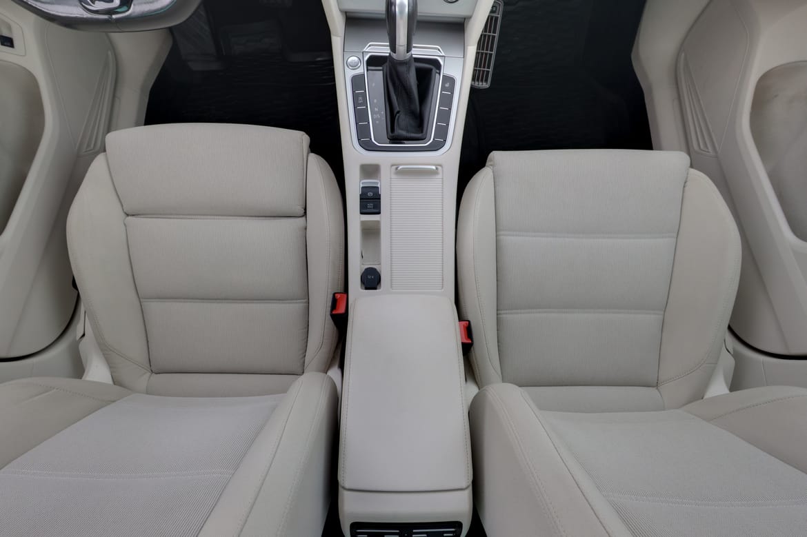 Volkswagen Passat 2018 - miniatyr 9