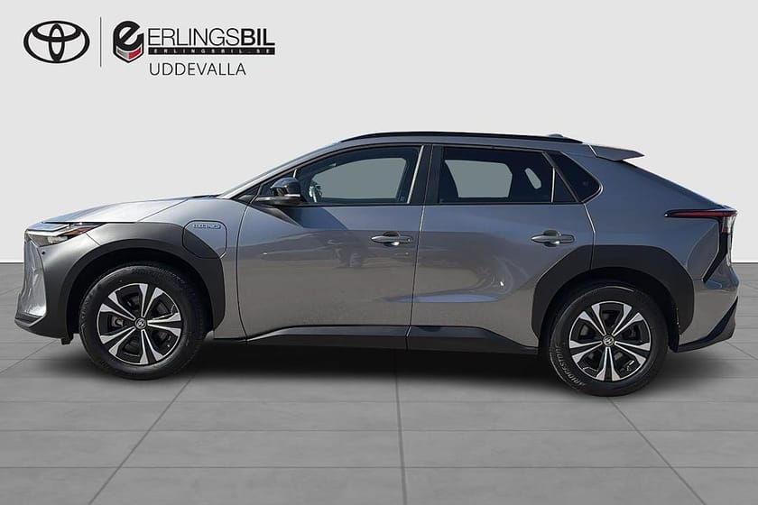 Bild 4 av Toyota bZ4X 71.4 kWh STYLE FWD / V-HJUL / MOMSBIL / 2,95% RÄNTA