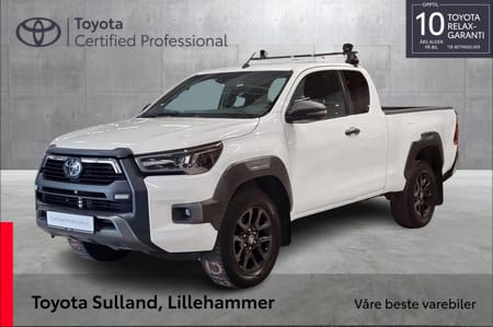 Toyota Hilux Extra Cab SR+ Invinsible X, 2.8 l, 204 hk, 3 500 kg, 1 tonn, lys