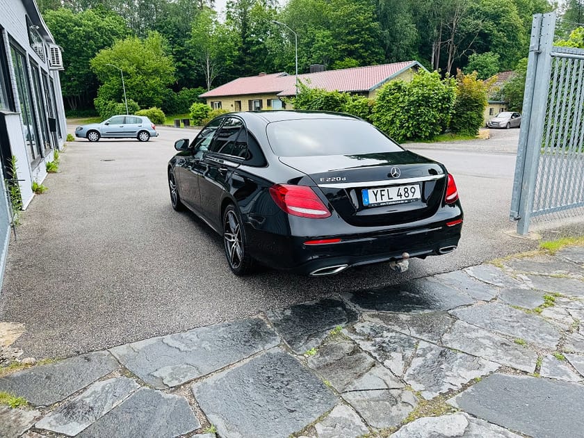 Bild 4 av Mercedes-Benz E 220 d 9G-TRONIC AMG LINE / WIDESCREEN / 360 KAMERA