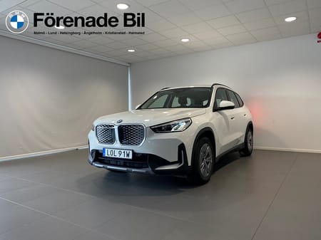 BMW iX1 xDrive30 Active edition Drag Rattvärme