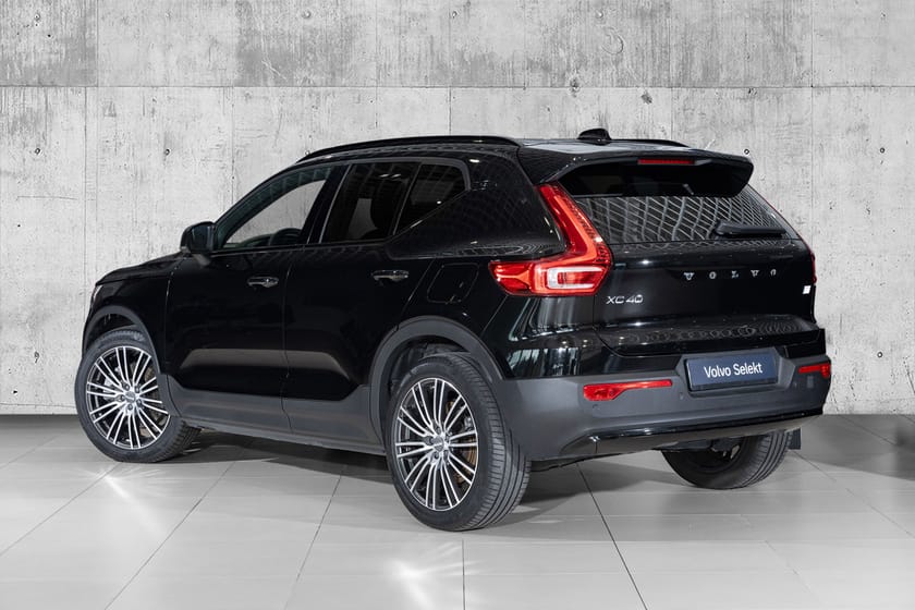 Bilde 2 av Volvo XC40 Recharge Plus FWD | Krok | Varmepumpe |