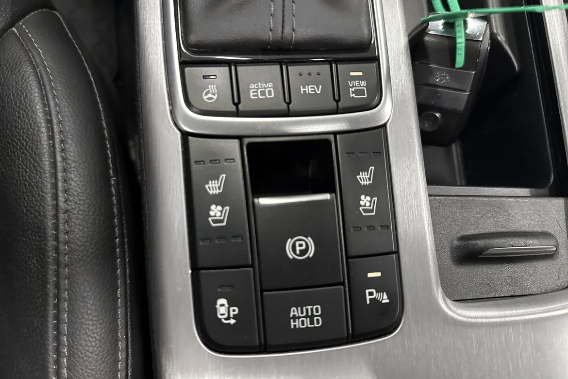 picture of a car