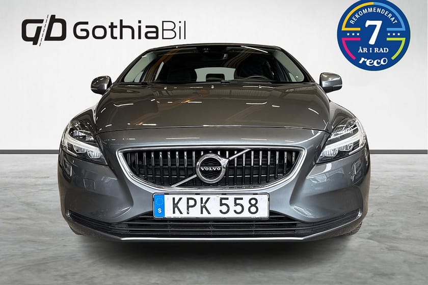 Bild 2 av Volvo V40 D3 Aut Momentum Värmare Backkamera Navi Farthållare VOC