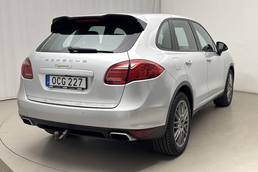 Bild 3 av Porsche Cayenne S Hybrid (333hk) Läder PASM BOSE GPS