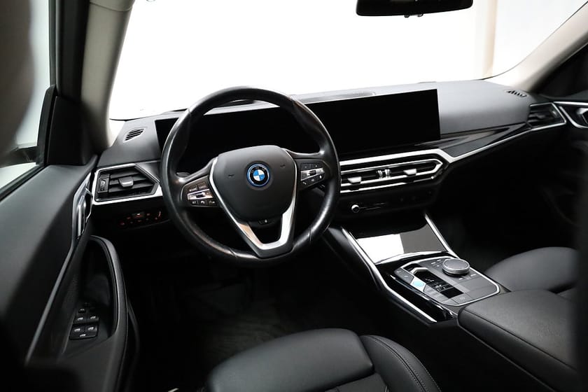 Bild 3 av BMW i4 eDrive40 Gran Coupé | Adaptiv farth. | Dragkrok | Laser