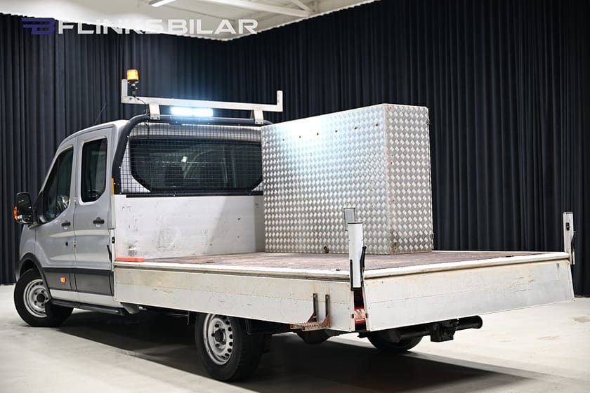 Bild 4 av Ford Transit 350 Chassi Dubbelhytt TDCi AWD 170HK Flak|Drag|Värmare|NyKamrem|Leasbar