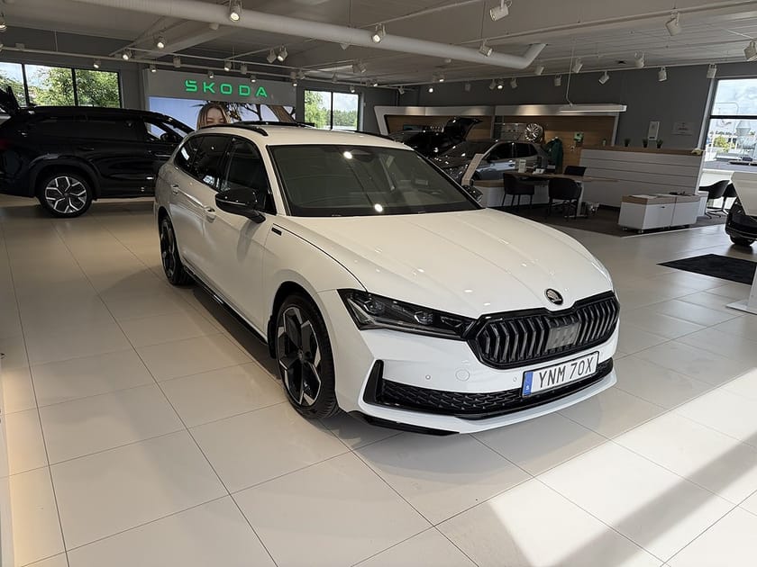 Bild 2 av Škoda Superb iV Kombi Skoda COMBI SPORTLINE 1,5 TSI 204 HK 6 VXL DSG