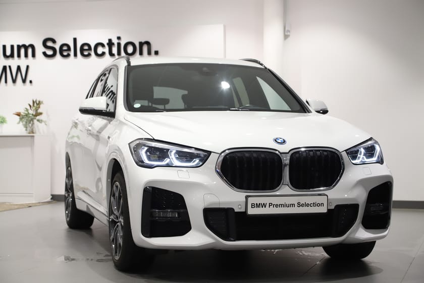Bild 1 av BMW X1 xDrive25e M Sport / HUD / Drag / Adaptiva LED