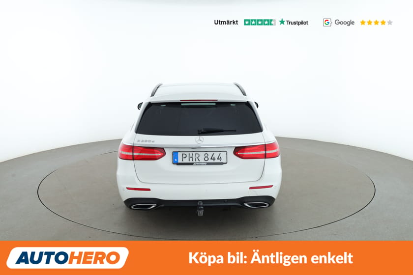 Bild 4 av Mercedes-Benz E 220 T d AMG Line / 360, Panorama, Burmester