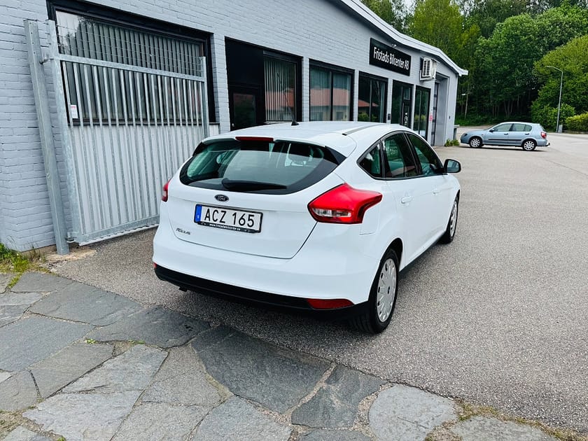 Bild 3 av Ford Focus 1.5 TDCi 105HK ECONETIC / VÄRMARE / 9300Mil