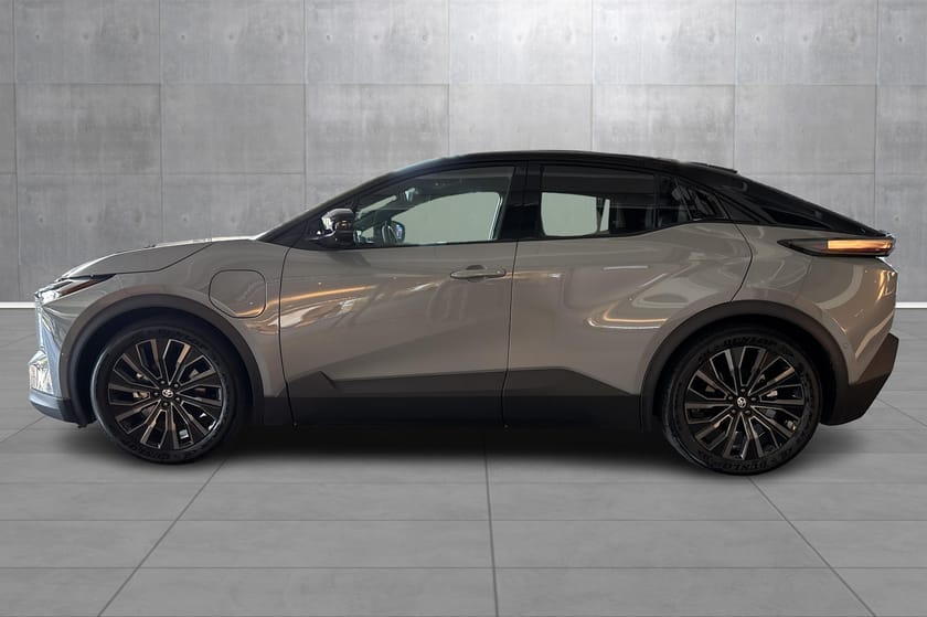 Bilde 2 av Toyota C-HR+ Executive Panorama 20 Grey Pack / Velholdt / AWD
